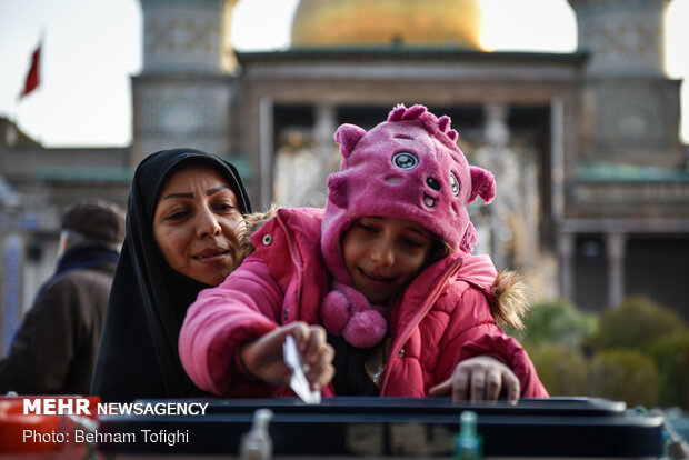 ساعات پایانی رای گیری در حرم عبدالعظیم (ع)