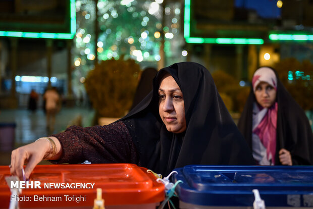 ساعات پایانی رای گیری در حرم عبدالعظیم (ع)