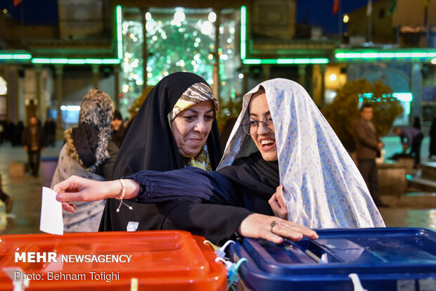 ساعات پایانی رای گیری در حرم عبدالعظیم (ع)