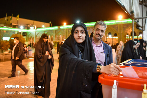 ساعات پایانی رای گیری در حرم عبدالعظیم (ع)