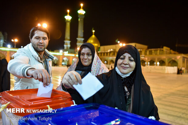 ساعات پایانی رای گیری در حرم عبدالعظیم (ع)