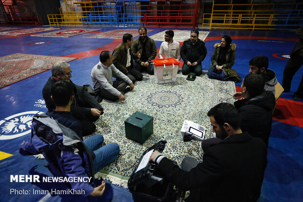 Vote counting in Hamedan