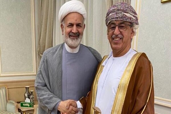 Iran, Oman review medial cooperation