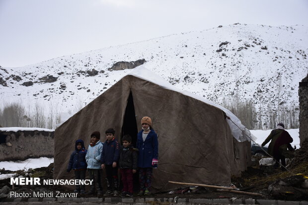 Damages to buildings in 5.7 quake in northwest Iran
