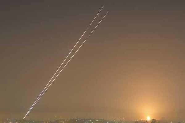 Dozens of missiles fired at Zionist settlements near Gaza Strip: report