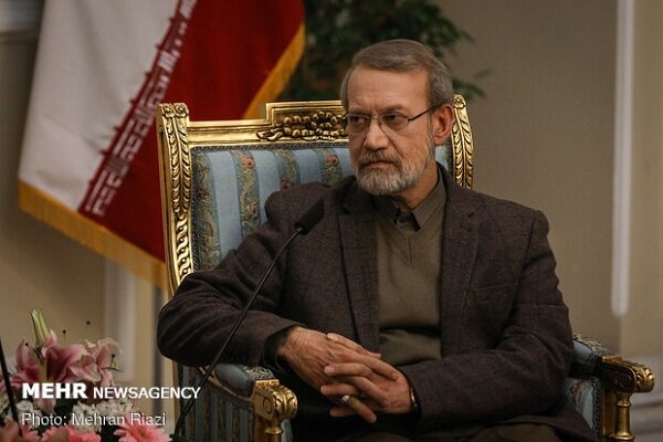 Larijani urges Iranians to cooperate with national coronavirus HQ