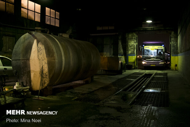 Disinfecting public transportation fleet in Tabriz amid ‘coronavirus’ anxiety