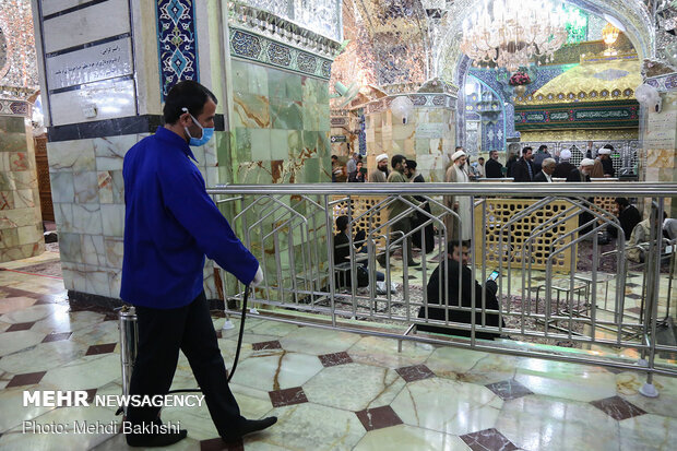 Disinfection of different parts of Holy Shrine of Hazrat Masoumeh (BPUH) amid ‘coronavirus…