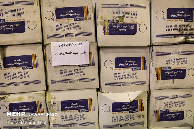 Police seizes firecrackers, smuggled foreign currencies in Tehran