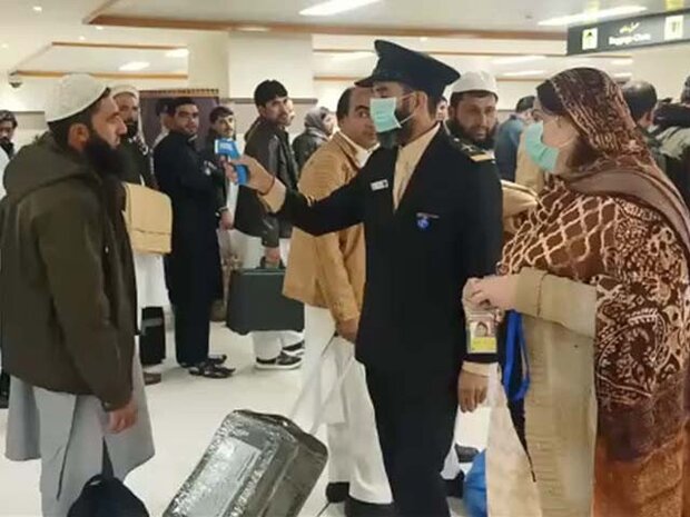پاکستان کا کورونا وائرس کے پھیلاؤ کے دو ماہ بعد ہیلتھ ڈیکلیریشن کا اعلان پاکستان کا کورونا وائرس کے پھیلاؤ کے دو ماہ بعد ہیلتھ ڈیکلیریشن کا اعلان