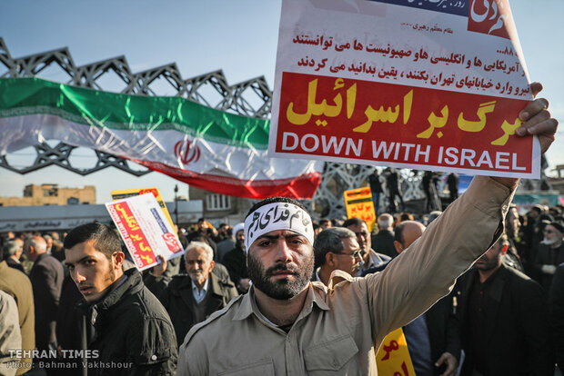 Tehraners hold rally to commemorate Dey 9 epic