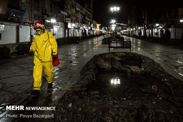 Firefighters help disinfecting public places in Rasht