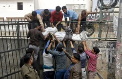 قانون حق شهروندی ۴۳ قربانی گرفت/ آتش زدن مسلمانان و مساجد در هند