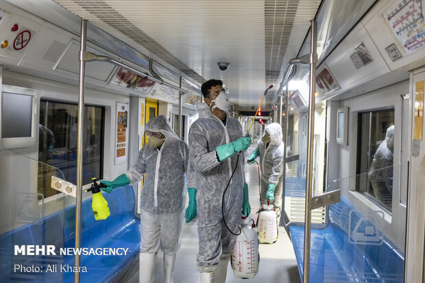 در پایان ساعت کار مترو، هر شب تمام واگن‌های مترو برای مقابله با ویروس کرونا ضدعفونی و شست‌وشو می‌شوند