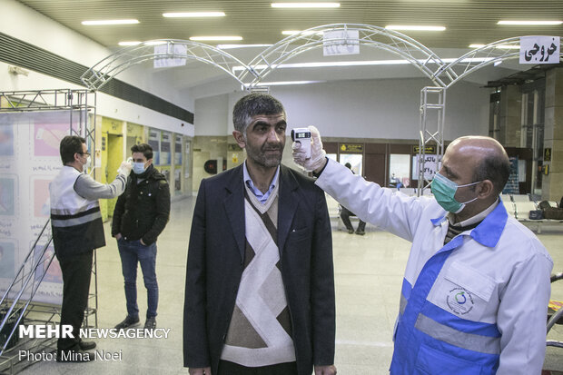 Screening travelers in Tabriz amid COVID-19 spread