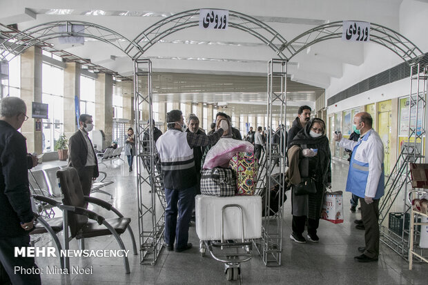 Screening travelers in Tabriz amid COVID-19 spread