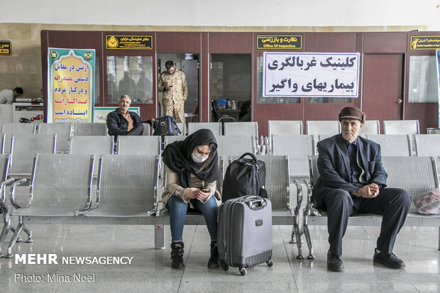 Screening travelers in Tabriz amid COVID-19 spread