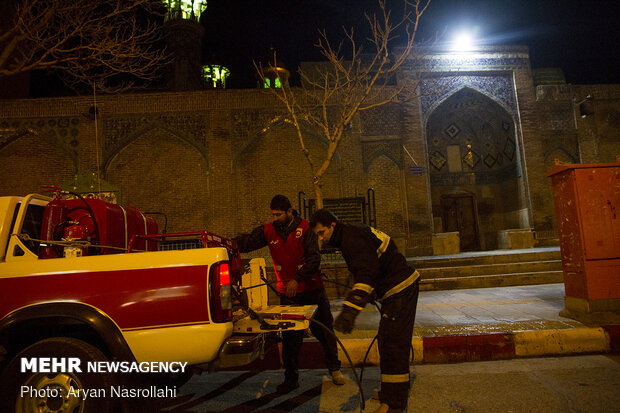 Disinfecting public places in Sanandaj