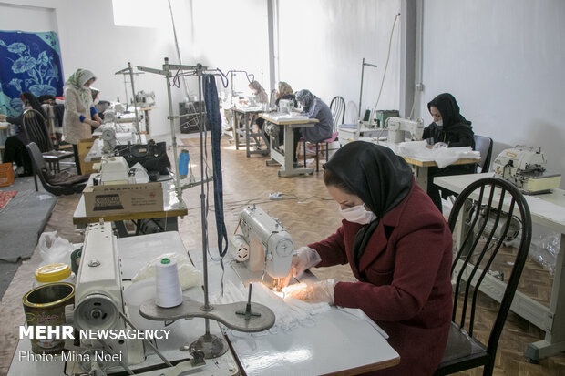 کارگاه تولید ماسک در مسجد