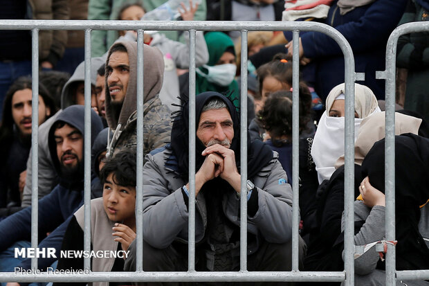 دولت یونان به دنبال اخراج ۱۰ هزار پناهنده 