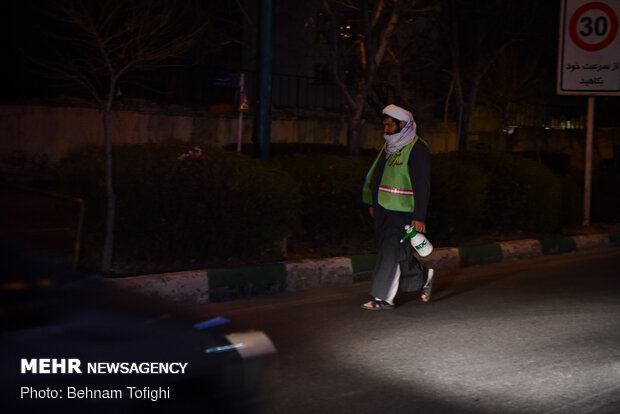 Mobilization of people for disinfecting public places in Tehran 