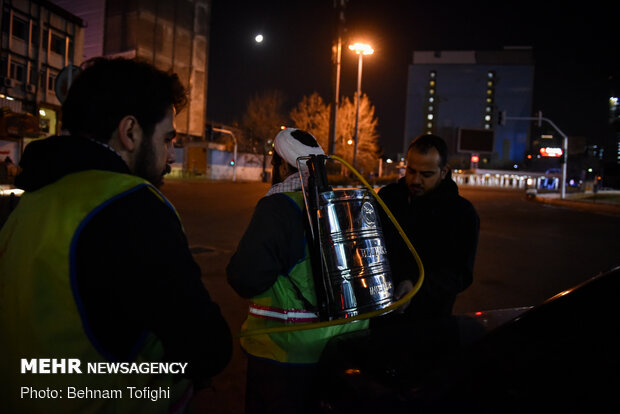 Mobilization of people for disinfecting public places in Tehran 