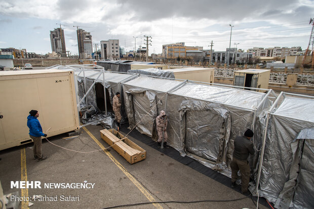 Deploying field hospital in Qazvin 