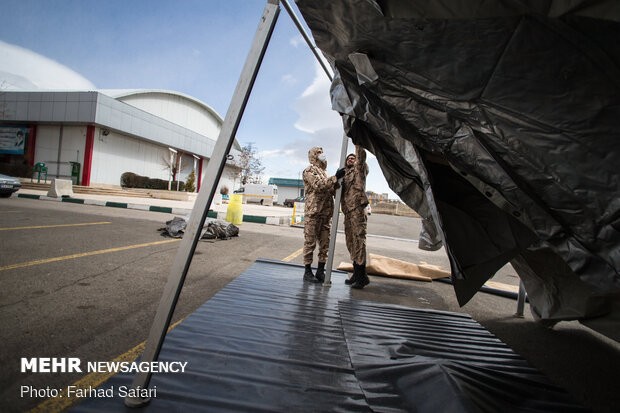 Deploying field hospital in Qazvin 