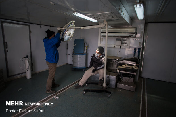 Deploying field hospital in Qazvin 