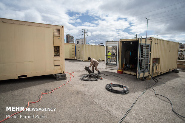 Deploying field hospital in Qazvin 