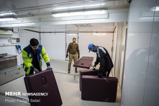 Deploying field hospital in Qazvin 