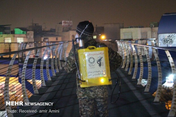 ضدعفونی سطح شهر توسط بسیج مساجد