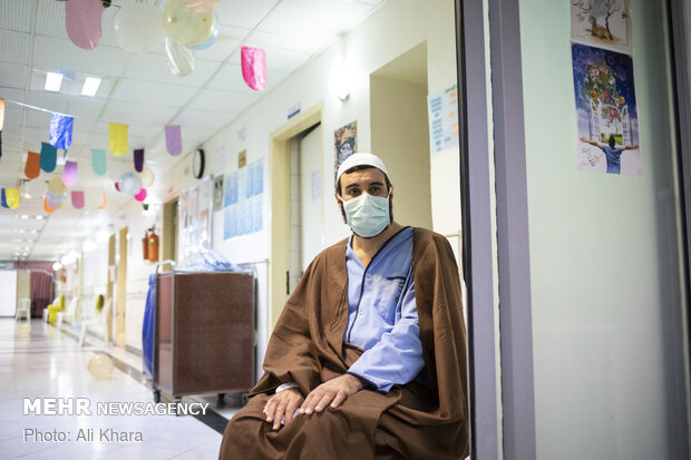 Celebrating National Fathers’ Day in Baghiyyatollah Hospital
