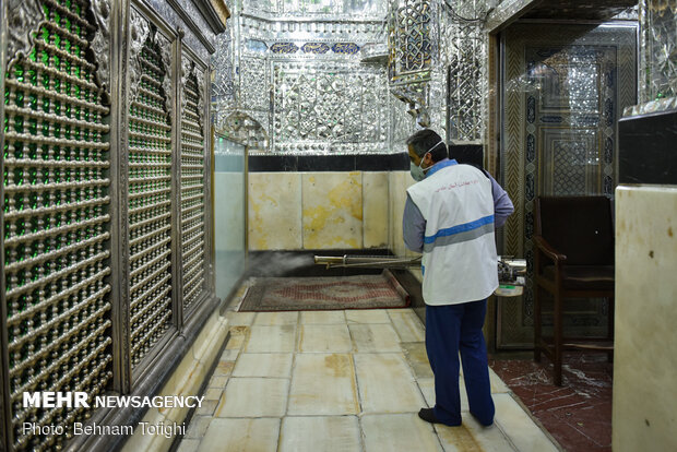 Disinfecting Shah Abdol-Azim shrine