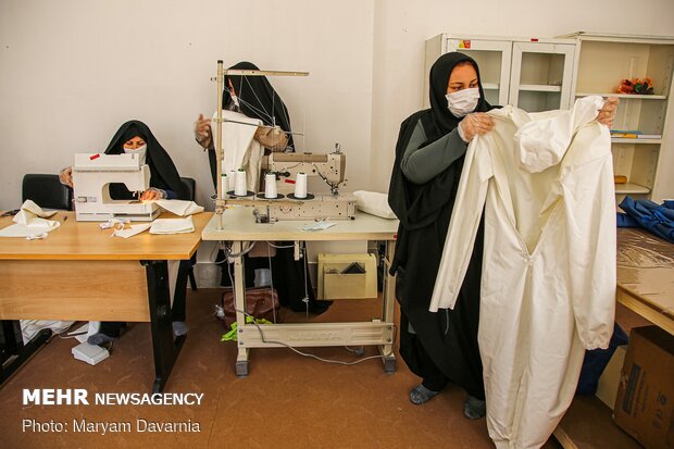 تولید ماسک و گان توسط خواهران جهادگر خراسان شمالی