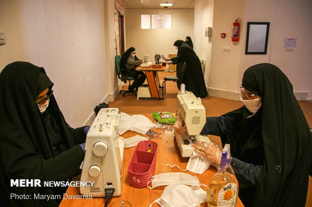 تولید ماسک و گان توسط خواهران جهادگر خراسان شمالی