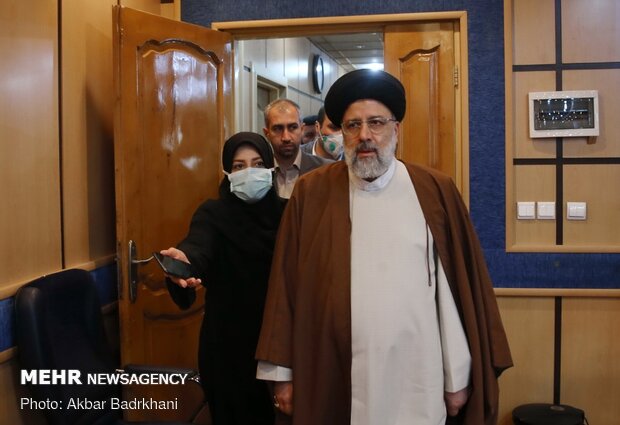 دیدار رئیس قوه قضائیه و شهردار تهران/ گزارش یک ساله شهرداری 