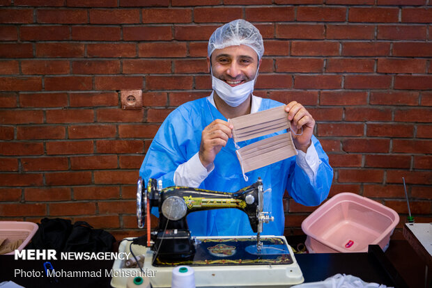 Theater community producing face masks in Tehran 