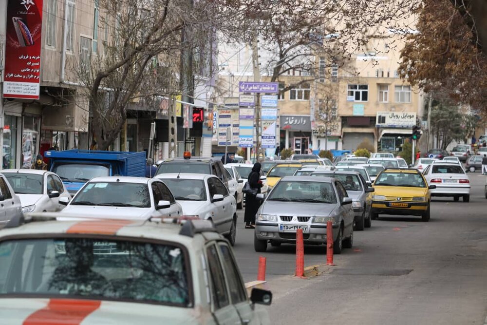 چرخ های پنجر حمل و نقل عمومی در شهر زنجان