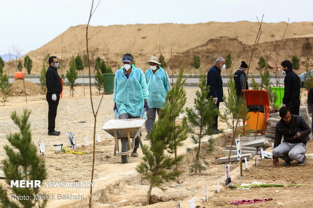 برخورد با شهردار خرمشهر به علت بی توجهی به تدفین متوفیان کرونایی