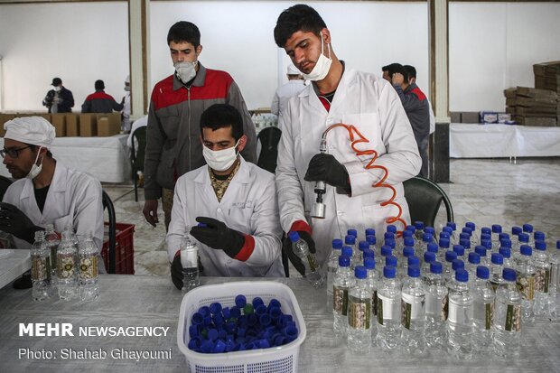 Iran’s Army drill to fight against coronavirus outbreaks
