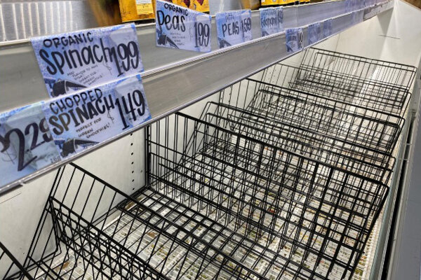 آمریکایی‌ها فروشگاه‌ها را خالی کردند/ نگرانی از کمبود کالا