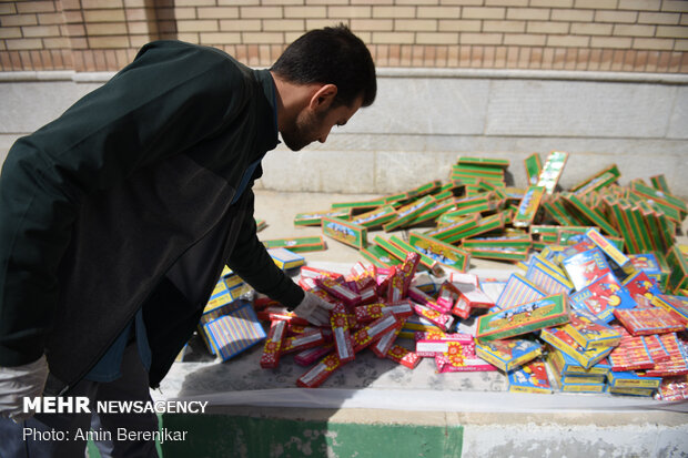 Police seizes firecrackers in Shiraz
