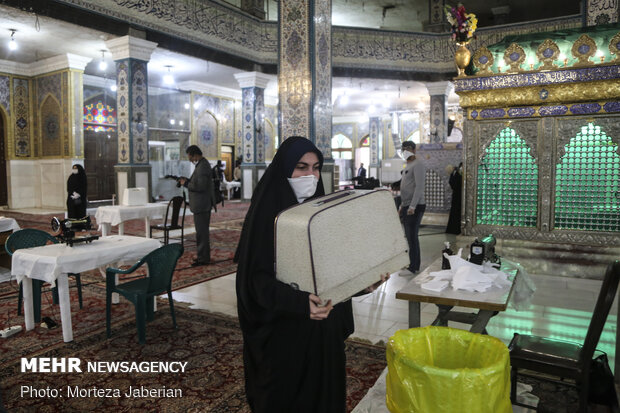 Workshop for producing face mask in Ahvaz
