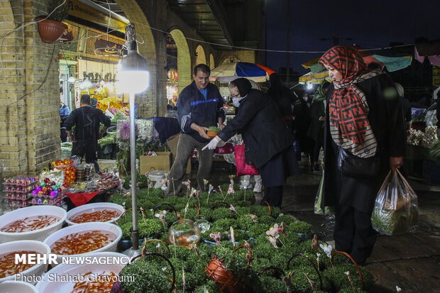 Tahran'ın "Tecriş Çarşısı"nda Nevruz havası