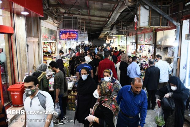 آبادان کے شہریوں کا بازار میں رش/ کورونا وائرس پر عدم توجہ
