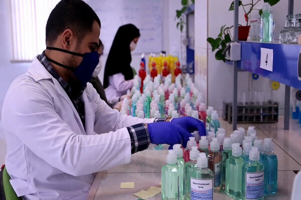 تولید مواد ضدعفونی توسط دانشجویان دانشکده داروسازی لرستان