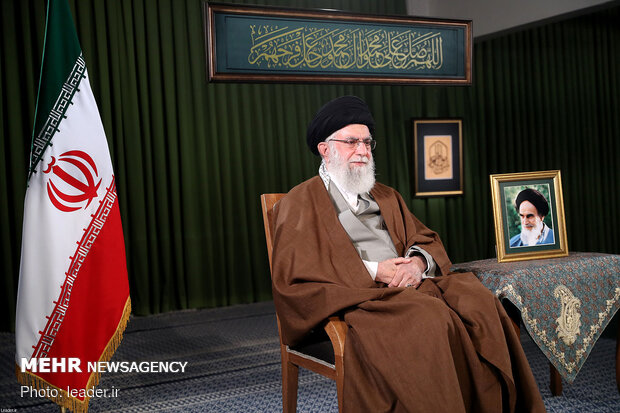 قائد الثورة يهنئ الشعب بالعام الايراني الجديد عام "القفزة الانتاجية"