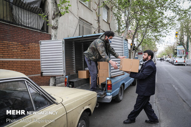 طبخ غذای متبرک رضوی برای بیمارستانهای تهران