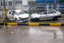 قم میں کار گڑھے میں گرنے سے 3 افراد جاں بحق